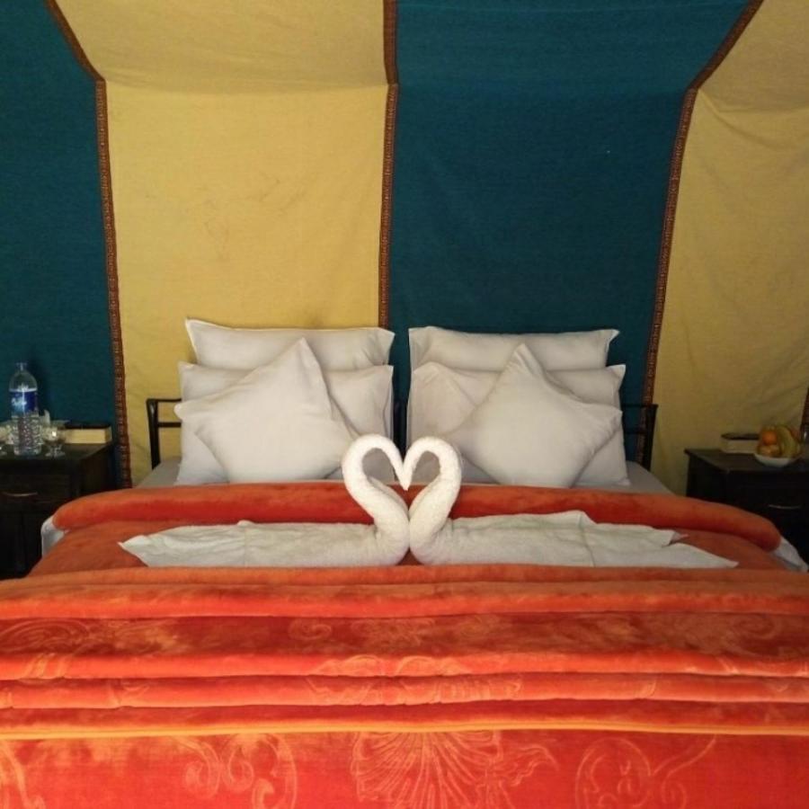 Desert Romantic Camp Мерзуга Экстерьер фото