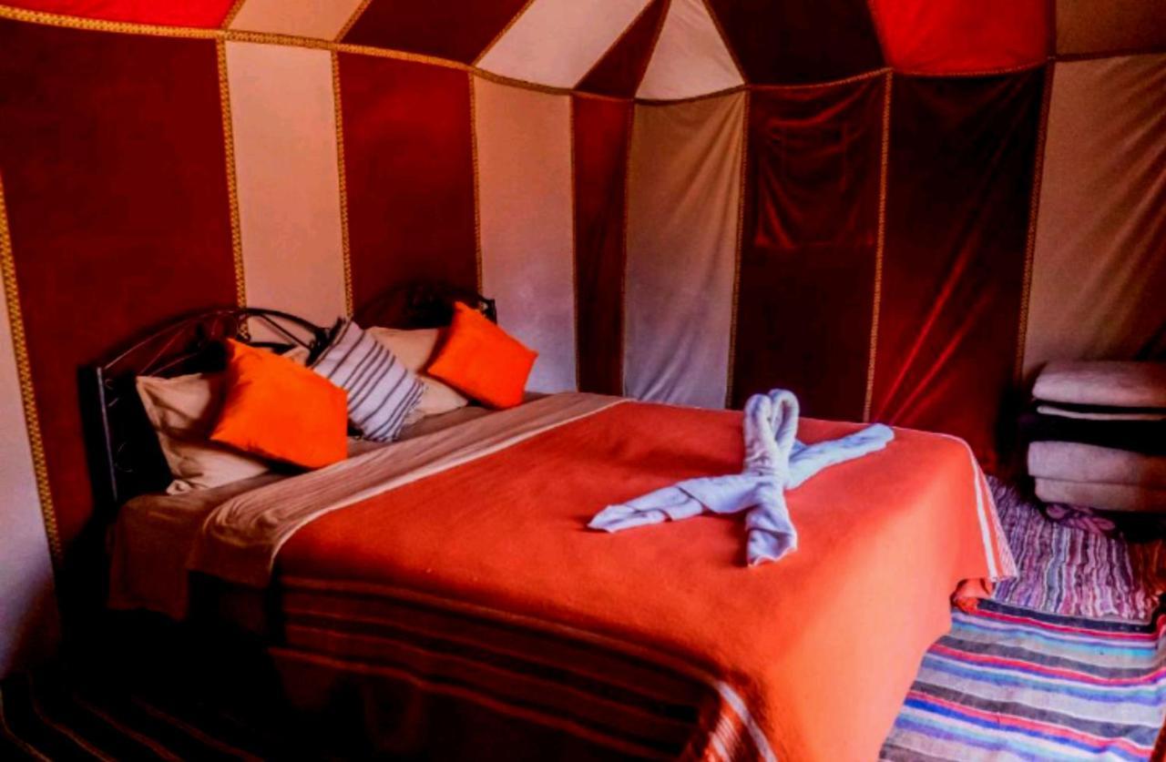 Desert Romantic Camp Мерзуга Экстерьер фото
