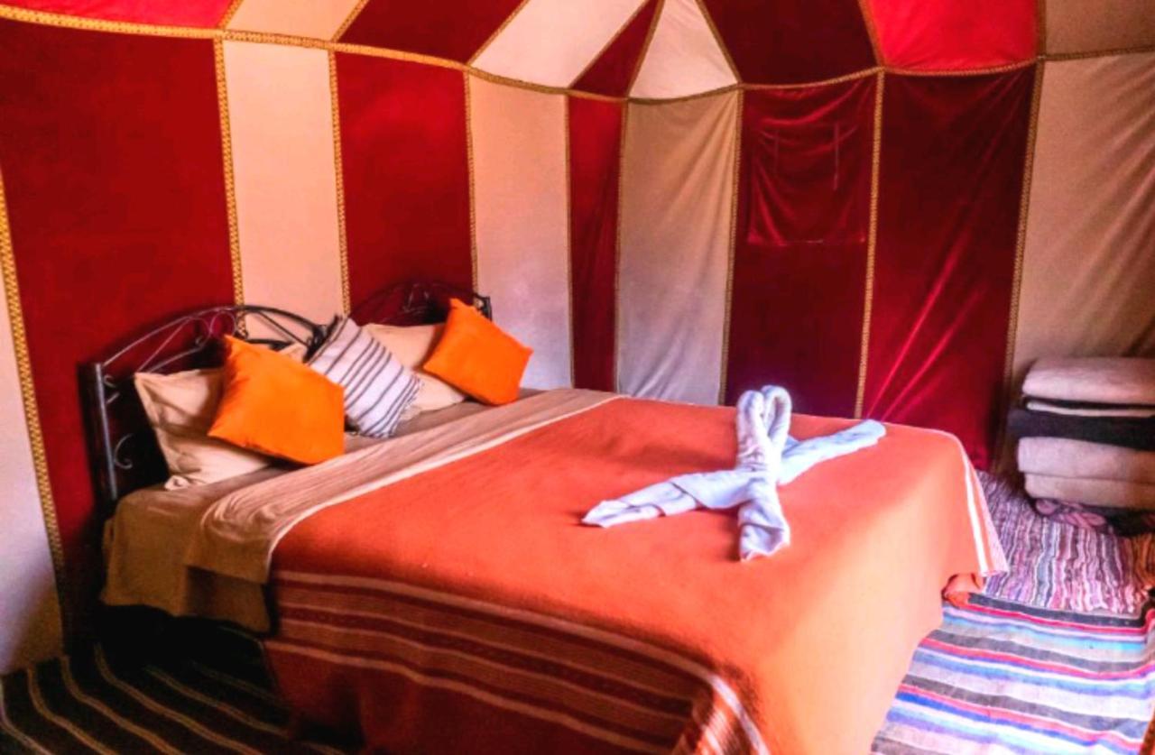 Desert Romantic Camp Мерзуга Экстерьер фото