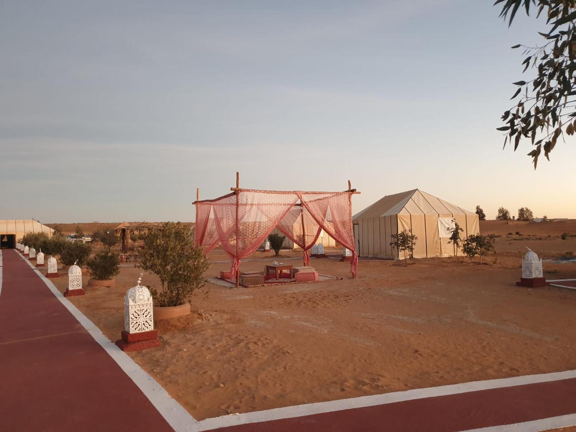 Desert Romantic Camp Мерзуга Экстерьер фото